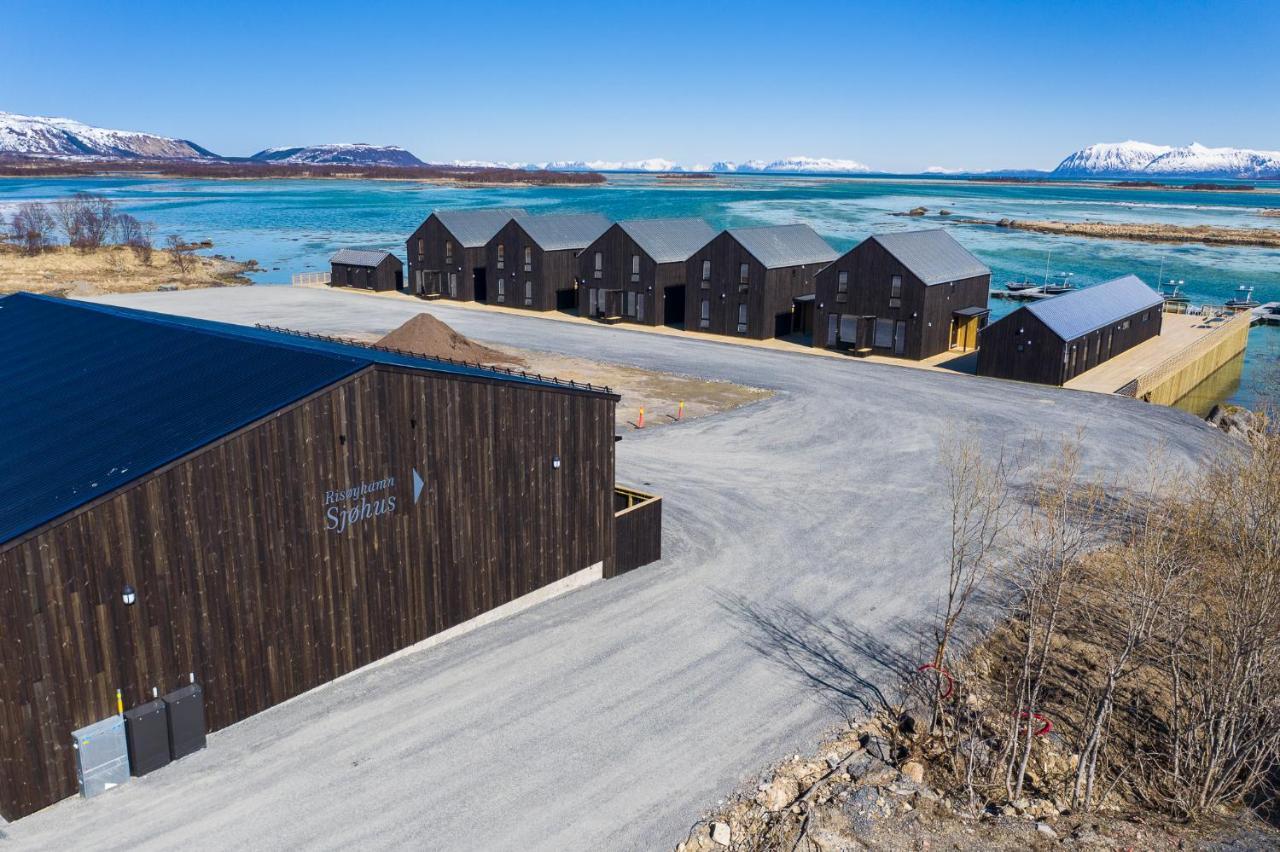 Apartamento Risoyhamn Sjohus As Exterior foto